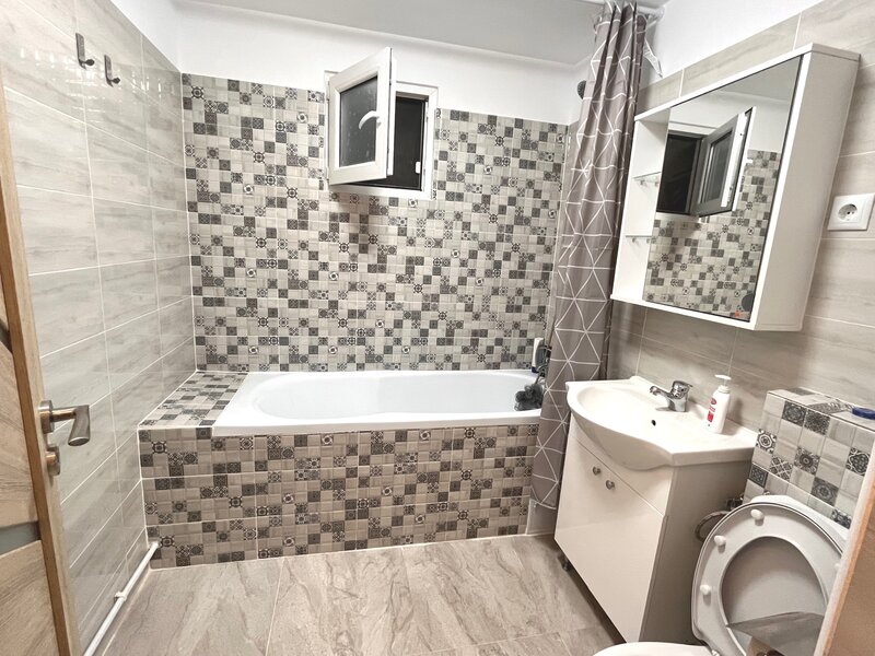 Dristor -3 minute metrou - Centrala termica - Loc parcare